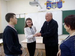 Команда учнів НВК № 4 взяла участь у обласному турнірі з філософїї і релігієзнавства