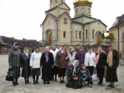 В день памяти прп. Сергия Радонежского паломники Доброполья посетили Свято-Сергиевский монастырь